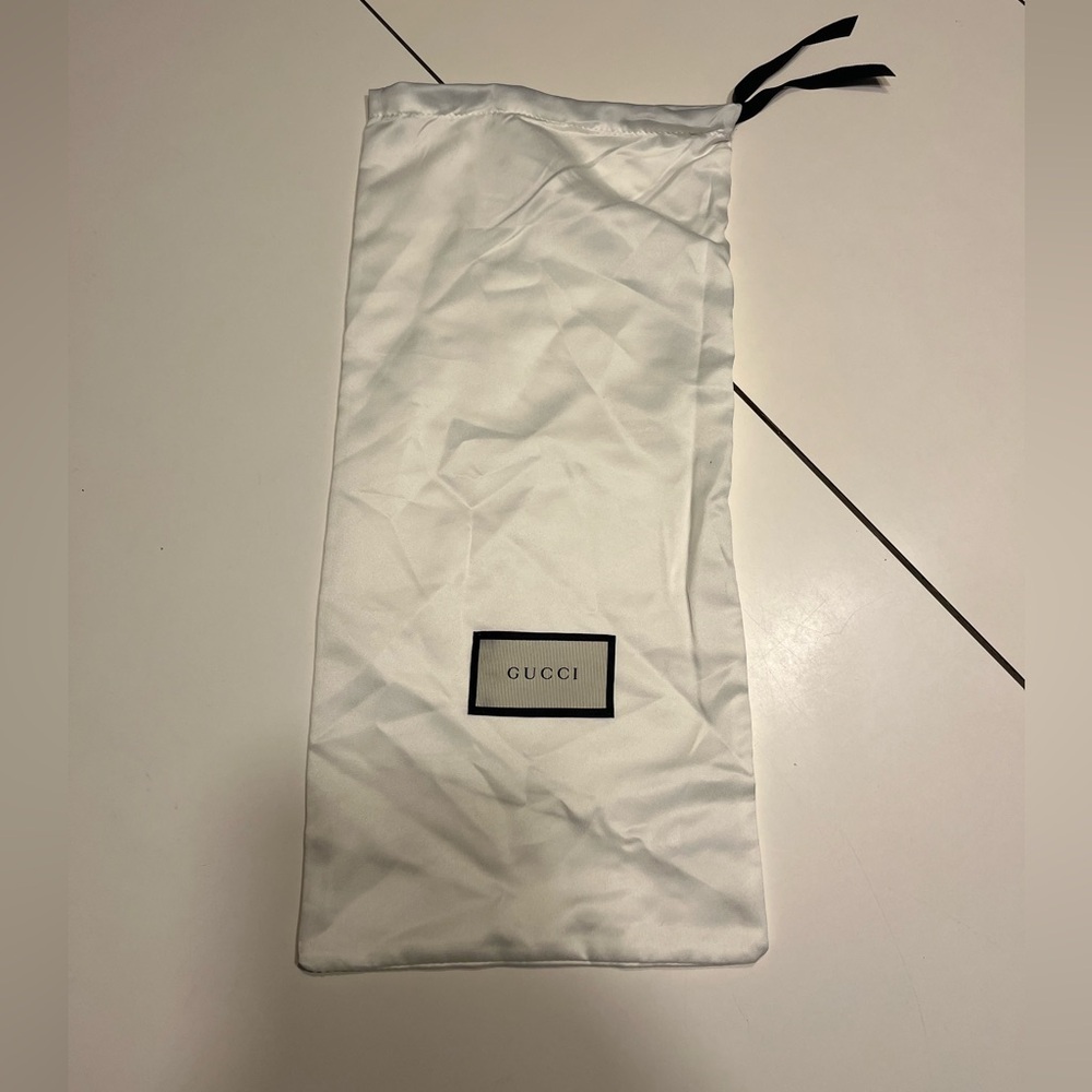 Gucci branded white smooth polyester shoe dust bag cinch closure